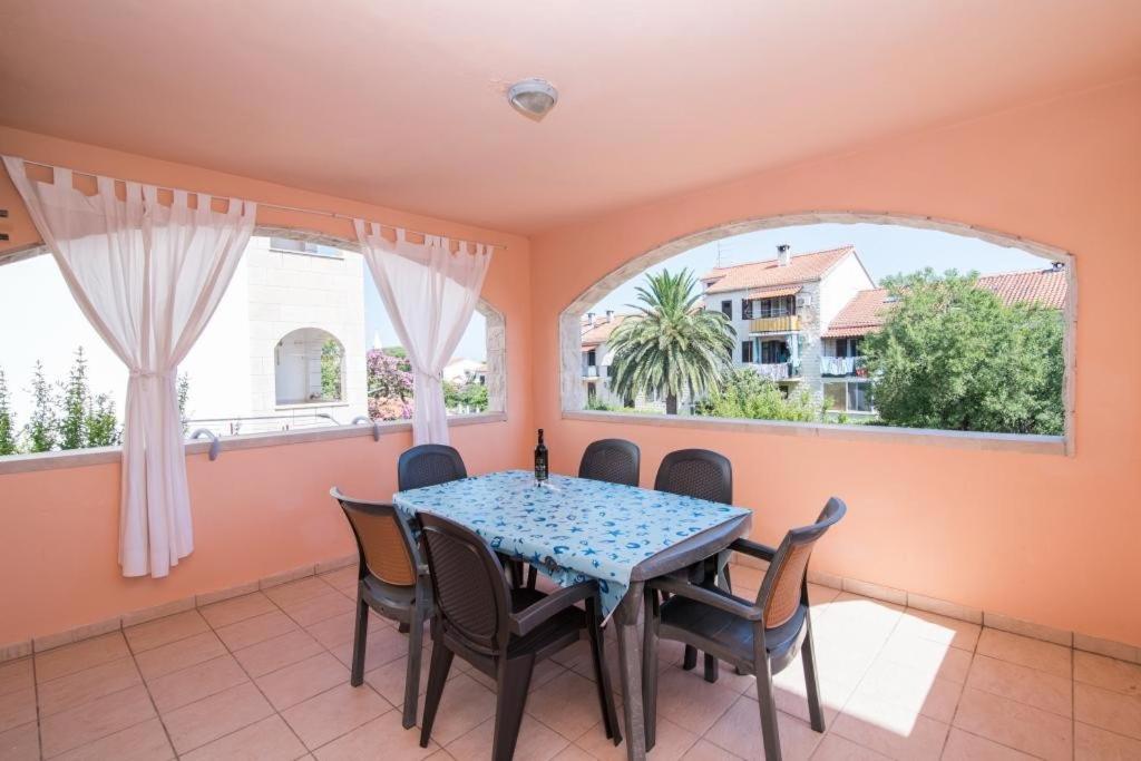 Apartments Batinic Supetar Εξωτερικό φωτογραφία