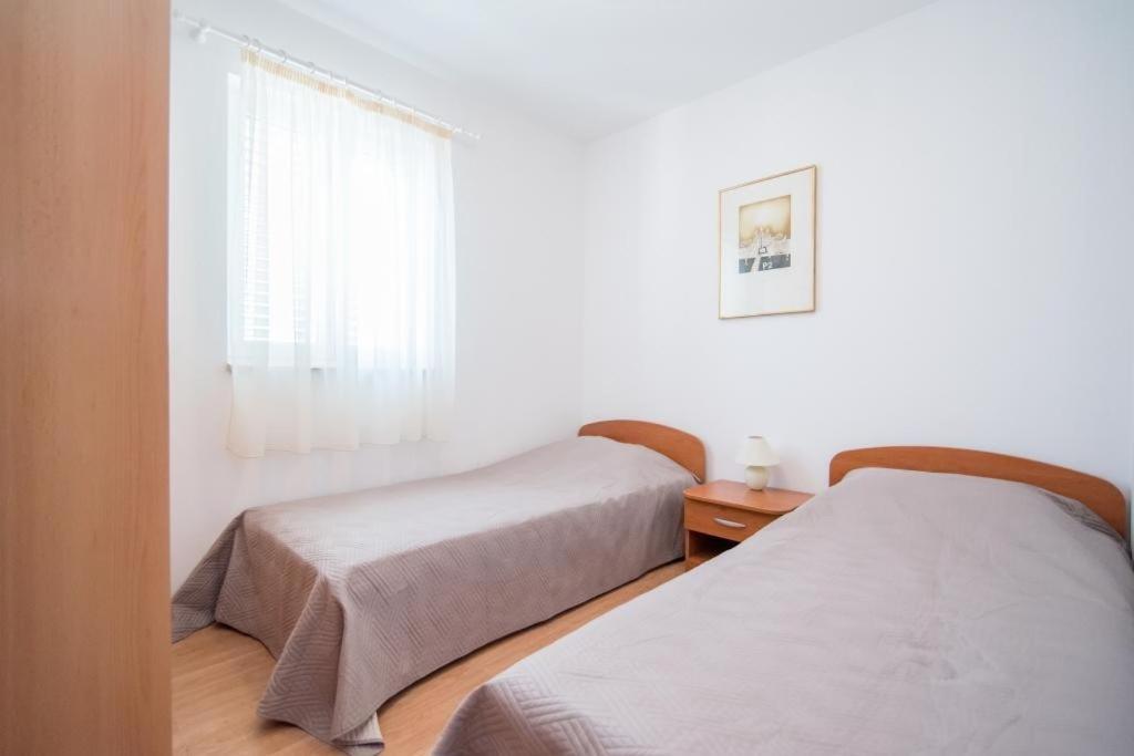 Apartments Batinic Supetar Εξωτερικό φωτογραφία