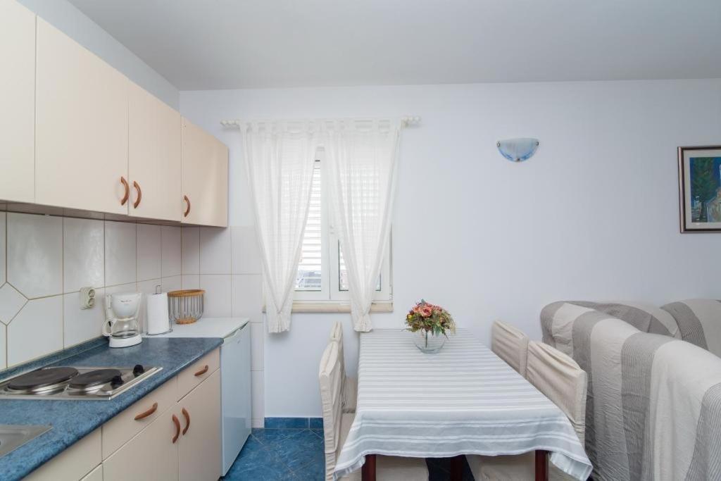 Apartments Batinic Supetar Εξωτερικό φωτογραφία